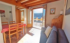 La Tanière, T2 duplex, centre Luchon, 4 personnes, wifi, 3ème étage